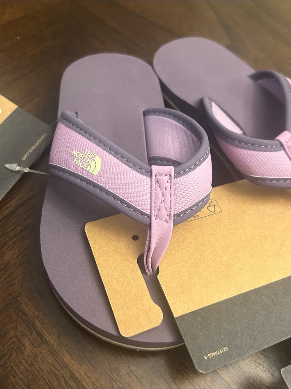 THE NORTH FACE kids Base Camp Flip Flops, Lunar Slate/Lupine, new size 11 - Picture 3 of 7